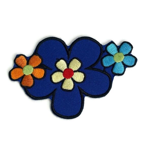 Triple Flower Daisies Embroidered Patch - Picture 1 of 4